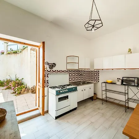 Feriehus Awesome In With Kitchen